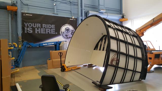 NASA image: Boeing Mission Simulator for CST-100 Arrives at JSC