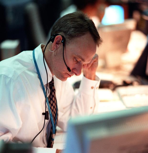 STS-99 launch activities in the MCC during the first try