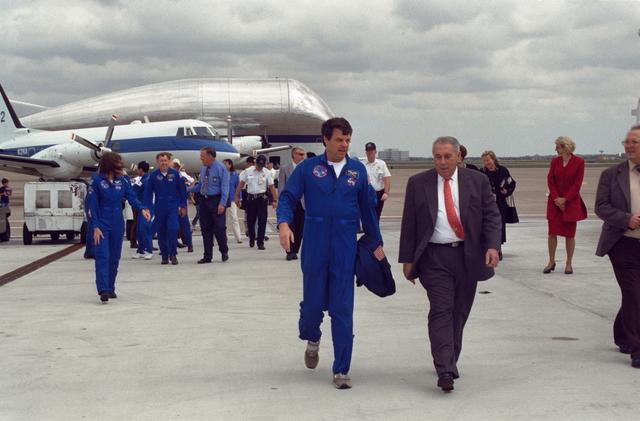 NASA image: Homecoming for STS-99 crew at Ellington Field