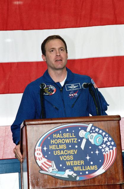 NASA image: STS-101 crew return at Ellington Field