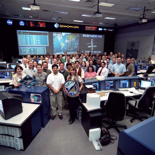 NASA image: STS-106 Planning Flight Control Team in WFCR, building 30S