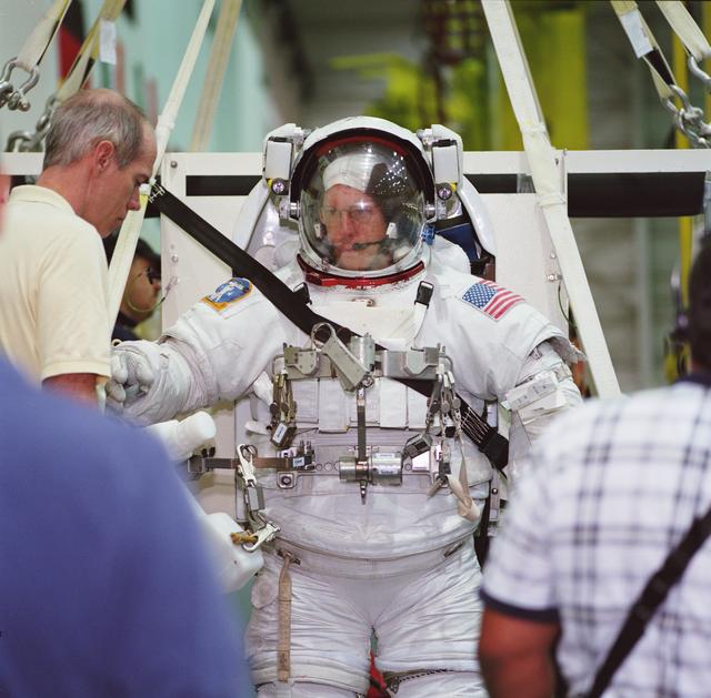 NASA image: STS-105 EVA