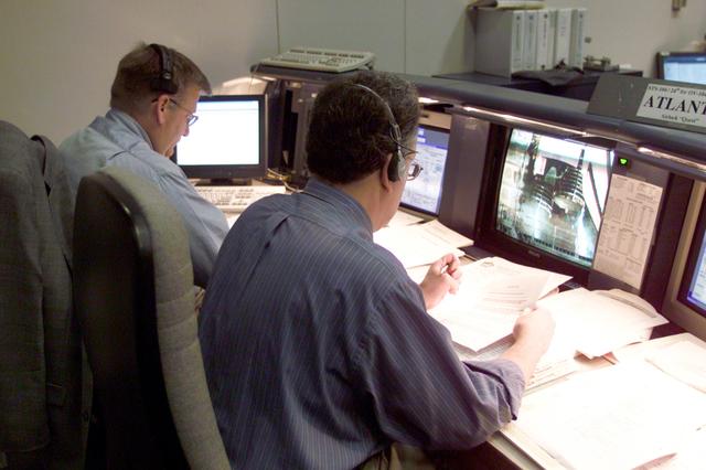 NASA image: Coverage of STS-104 Launch Coverage of Flight Controllers in MCC.