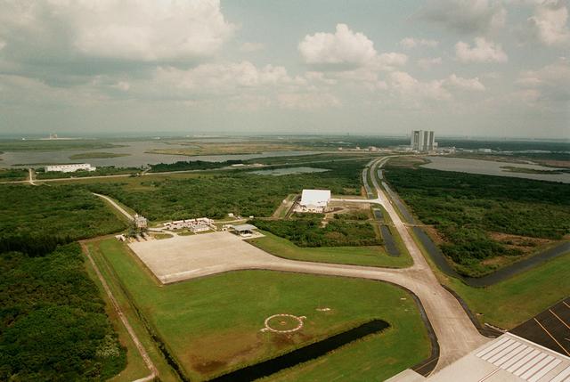 NASA image: KSC-00PP-0437