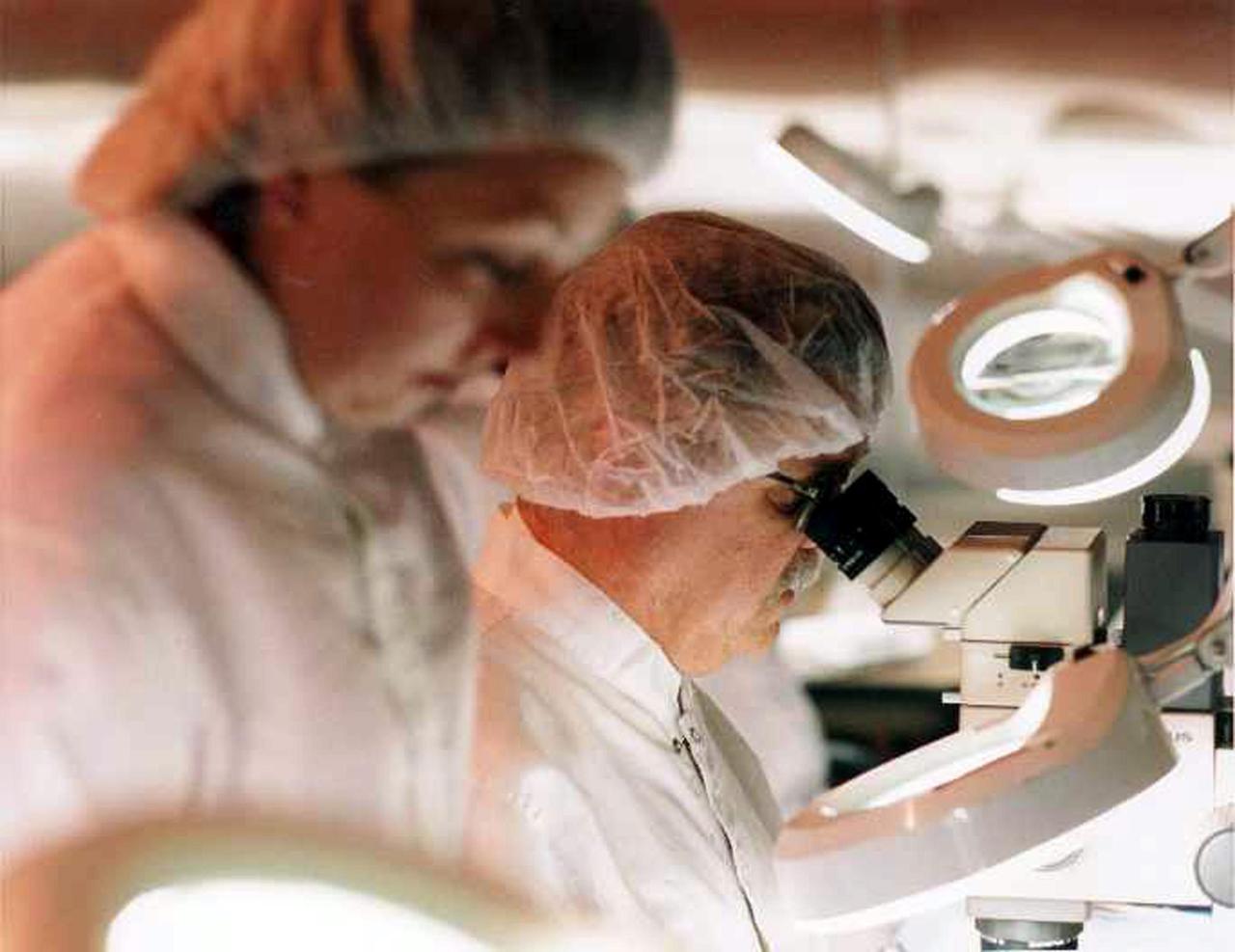 Researchers perform tests at Kennedy Space Center. New facilities for such research will be provided at the Space Experiment Research Procession Laboratory (SERPL). The SERPL is a planned 100,000-square-foot laboratory that will provide expanded and upgraded facilities for hosting International Space Station experiment processing. In addition, it will provide better support for other biological and life sciences payload processing at KSC. It will serve as a magnet facility for a planned 400-acre Space Station Commerce Park