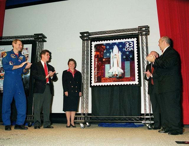 NASA image: KSC-00pp0011