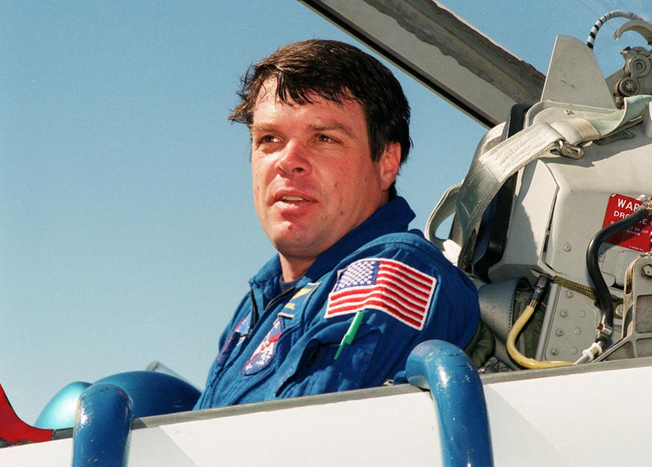 STS-99 Commander Kevin Kregel arrives at Kennedy Space Center aboard a T-38 jet aircraft. He and the other five crew members are back at KSC to prepare for the second launch attempt of Endeavour Feb. 11 at 12:30 p.m. EST from Launch Pad 39A. The earlier launch scheduled for Jan. 31 was scrubbed due to poor weather and a faulty Enhanced Master Events Controller in the orbiter's aft compartment. The crew had returned to Houston after the scrubbed launch. Over the next few days, the crew will review mission procedures, conduct test flights in the Shuttle Training Aircraft and undergo routine preflight medical exams. STS-99 is the Shuttle Radar Topography Mission, which will produce unrivaled 3-D images of the Earth's surface. The result of the Shuttle Radar Topography Mission could be close to 1 trillion measurements of the Earth's topography. Landing is expected at KSC on Feb. 22 at 4:36 p.m. EST