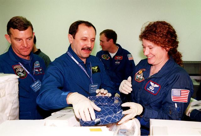 NASA image: KSC-00pp0278