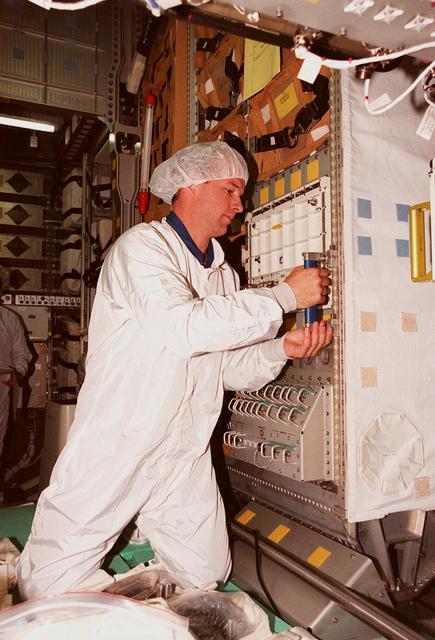 NASA image: KSC-00pp0285