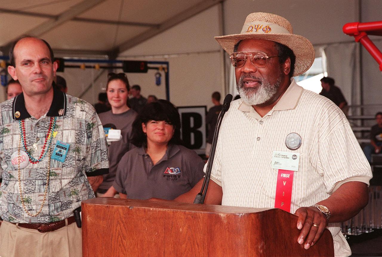 At the conclusion of the FIRST (For Inspiration and Recognition of Science and Technology) Southeast Regional competition held at the KSC Visitor Complex, KSC Deputy Director for Business Operations Jim Jennings speaks to the teams and other attendees. At left is Gregg Gale, with Walt Disney World, which is the site of the national competition (at EPCOT) April 6-8. Teams of high school students from all over the country tested the limits of their imagination using robots they designed, with the support of business and engineering professionals and corporate sponsors, to compete in a technological battle against other schools' robots. Of the 30 high school teams competing at the Southeast Regional event, 16 were Florida teams co-sponsored by NASA and KSC contractors. Local high schools participating are Astronaut, Bayside, Cocoa Beach, Eau Gallie, Melbourne, Melbourne Central Catholic, Palm Bay, Rockledge, Satellite, and Titusville