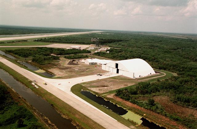 NASA image: KSC-00pp0439