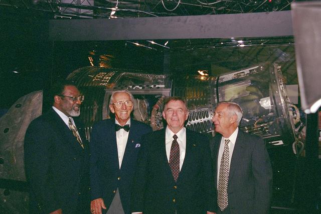 NASA image: KSC-00pp0754