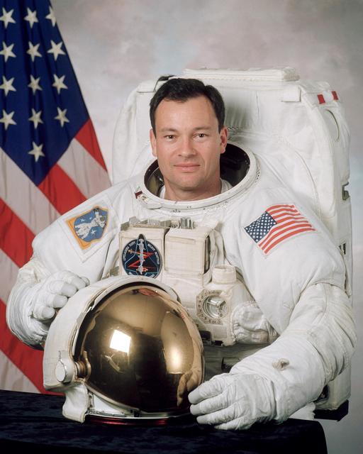 NASA image: JOHNSON SPACE CENTER, HOUSTON, TEXAS -- (JSC2000-03028)  Official portrait of astronaut Michael E. Lopez-Alegria, mission specialist.