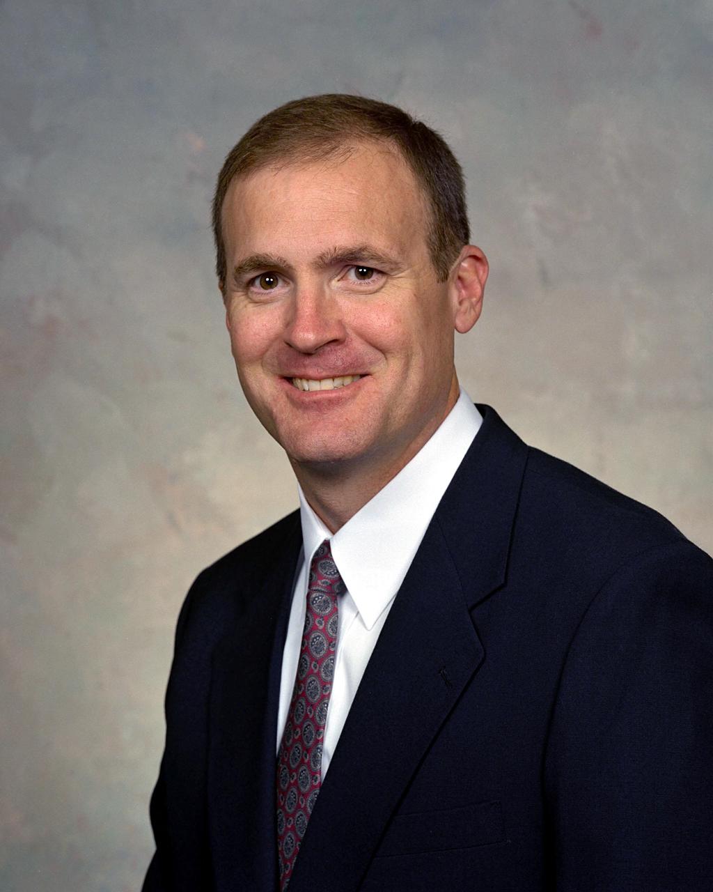 KENNEDY SPACE CENTER, FLA. -- Official portrait of James D. Halsell Jr., manager, Space Shuttle Program Integration Office.