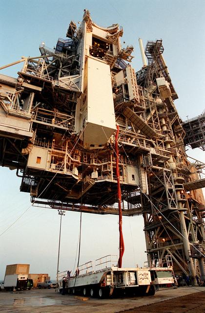 NASA image: KSC-00pp1124