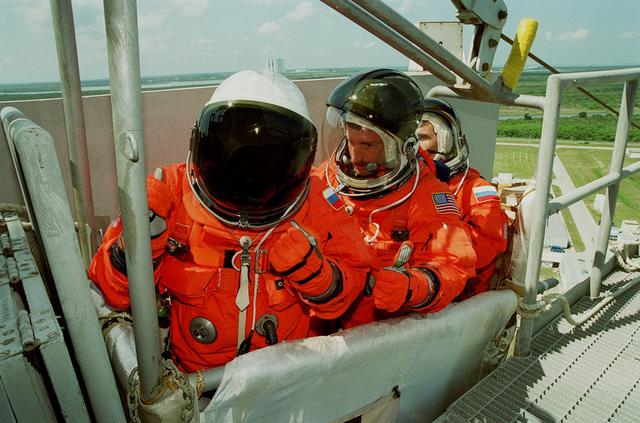 NASA image: KSC-00pp1180