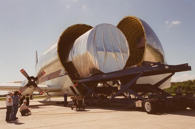 NASA image: KSC-00pp1345