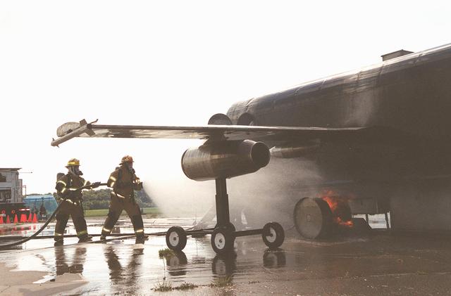 NASA image: KSC-00pp1447