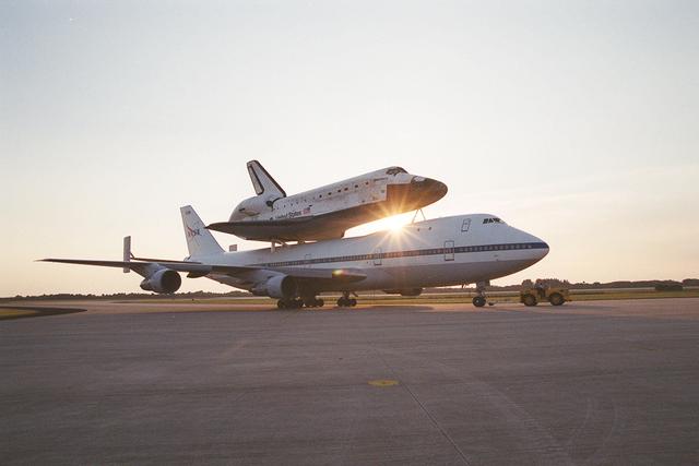 NASA image: KSC-00pp1644