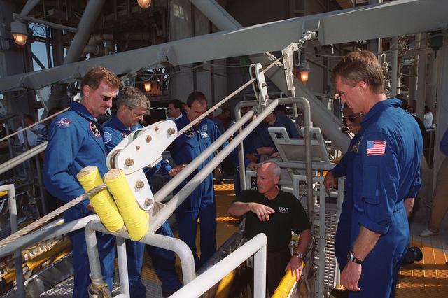 NASA image: KSC-00pp1655