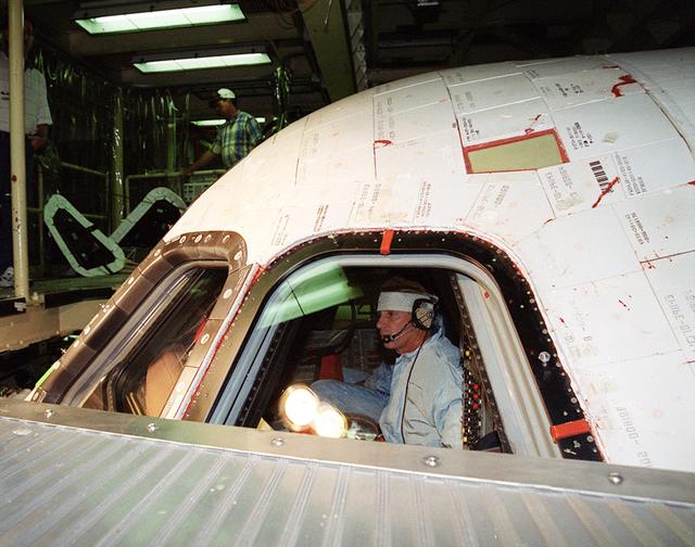 NASA image: KSC-00pp1762