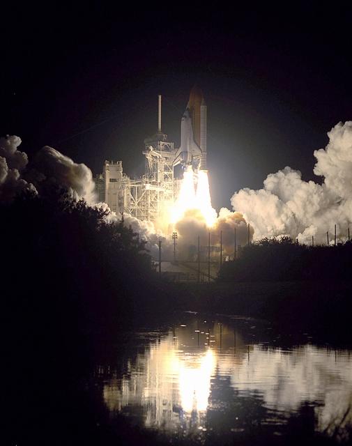 NASA image: KSC-00pp1801