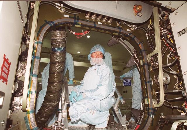 NASA image: KSC-00pp1922