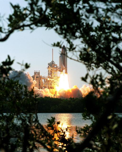 NASA image: KSC-01PP1470