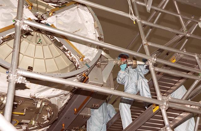 NASA image: KSC-01pp0863