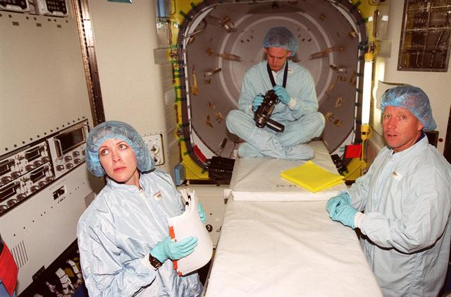 NASA image: KSC-01pp0871