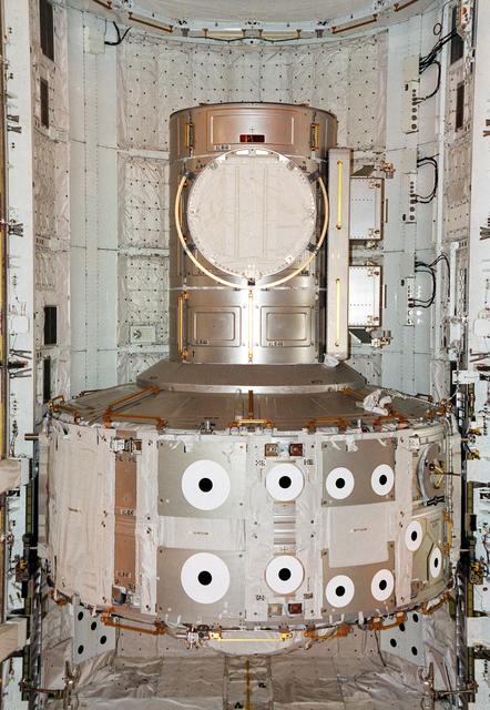 NASA image: KSC-01pp1226