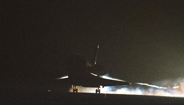 NASA image: KSC-01pp1382