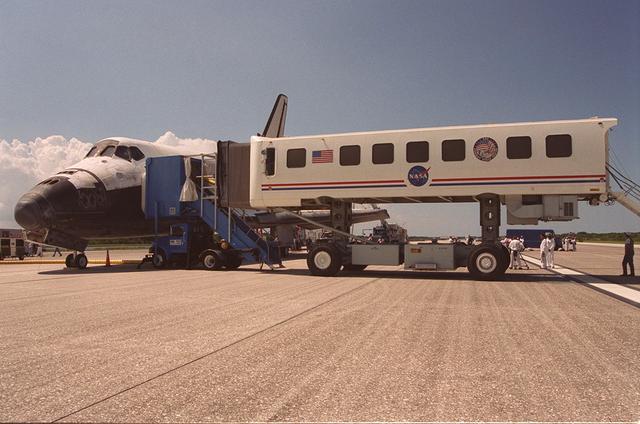 NASA image: KSC-01pp1502