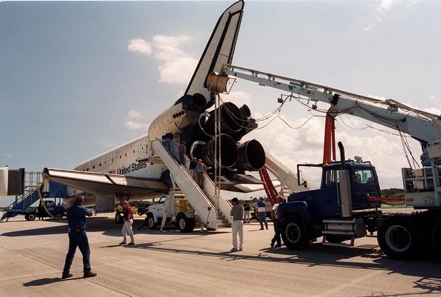 NASA image: KSC-01pp1503