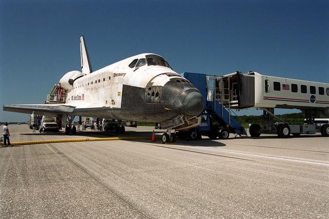 NASA image: KSC-01pp1506