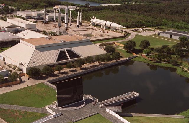 NASA image: KSC-01pp1542