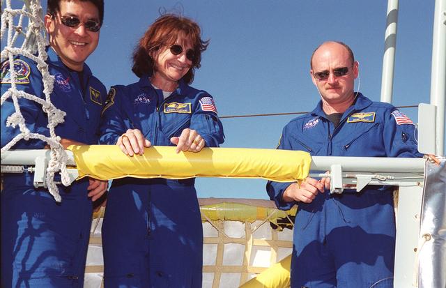 NASA image: KSC-01pp1674