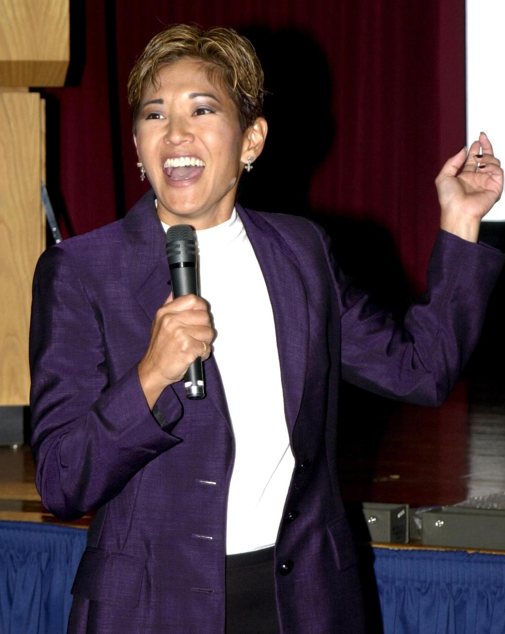 WESH-TV 2 News Anchor Wendy Chioji speaking at CFC kickoff