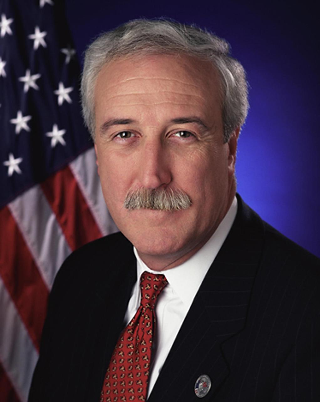 WASHINGTON, D.C. - - Official Portrait. Sean O'Keefe was sworn in as NASA's 10th Administrator on Dec. 21, 2001, following his nomination by President George W. Bush on Nov. 14 and confirmation by the U.S. Senate on Dec. 20.