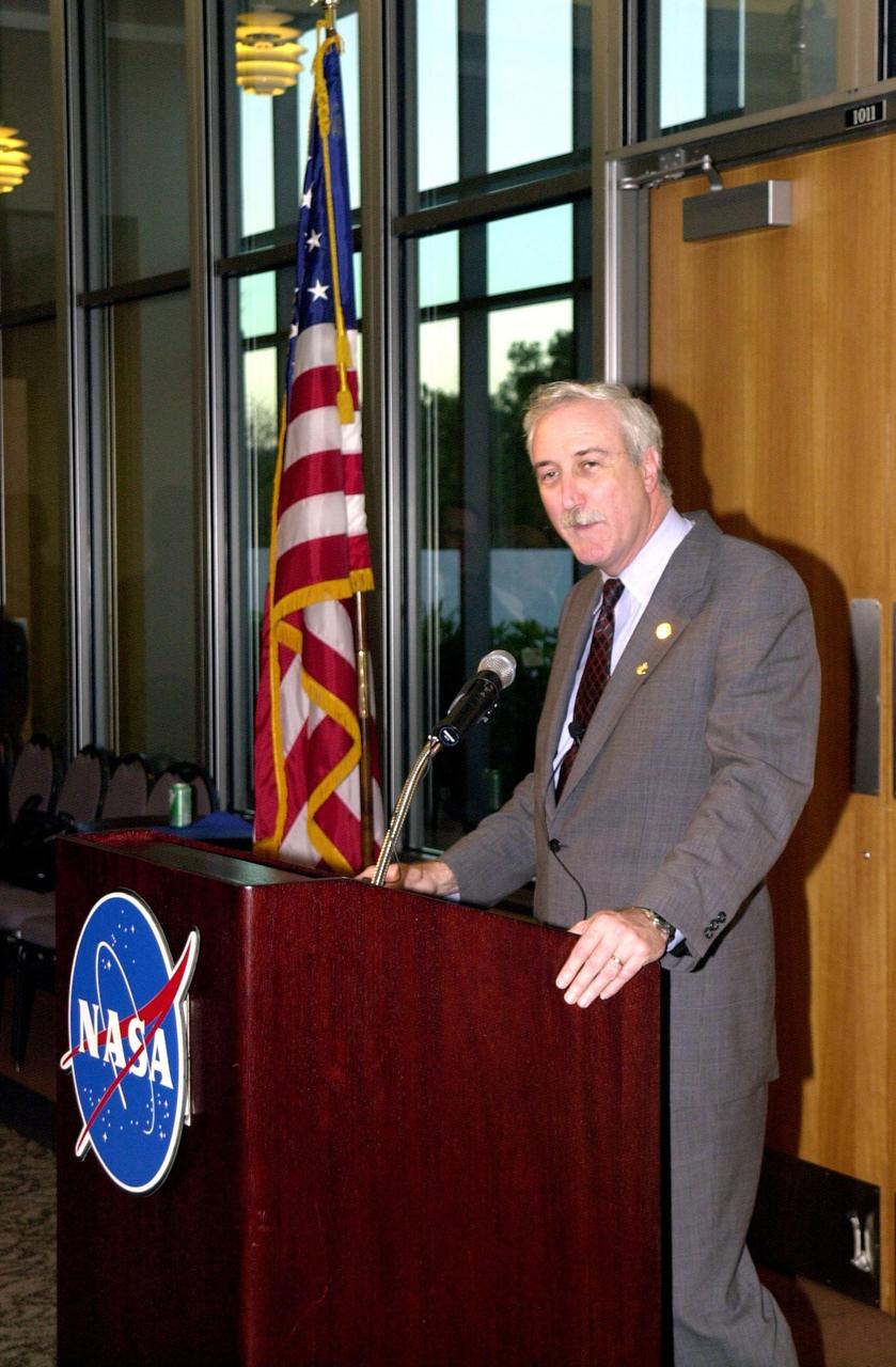 KENNEDY SPACE CENTER, Fla. - The new NASA Administrator Sean O'Keefe talks to guests at a dinner in his honor held at KSC. The administrator was at KSC on an agencywide tour of NASA field centers. He was nominated for the position as administrator in November 2001 by President George W. Bush. He was sworn in Dec. 21 as the agency's 10th chief
