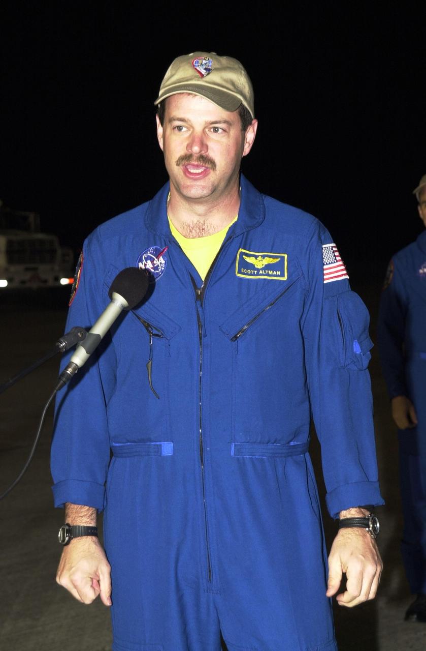 KENNEDY SPACE CENTER, Fla. - STS-109 Shuttle Commander Scott Altman arrives at KSC aboard a T-38 jet aircraft to begin launch preparations. This is Altman's third Shuttle flight. The goal of the 11-day mission is repair and maintenance on the Hubble Space Telescope. Five spacewalks are planned to replace Solar Array 2 with Solar Array 3, replace the Power Control Unit, remove the Faint Object Camera and install the Advanced Camera for Surveys (ACS), install the Near Infrared Camera and Multi-Object Spectrometer (NICMOS) Cooling System, and install New Outer Blanket Layer insulation. Launch is scheduled for Feb. 28 at 6:48 a.m. EST