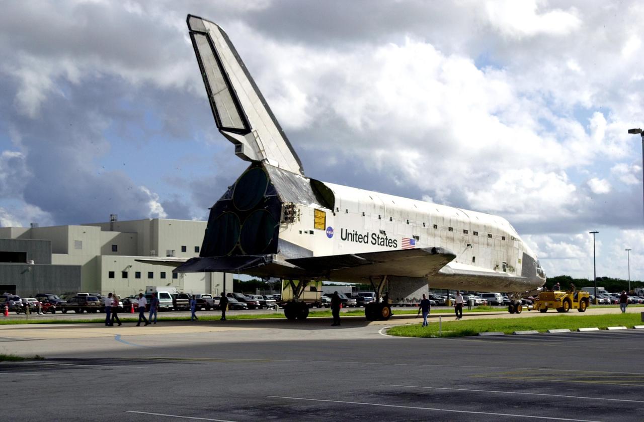 KENNEDY SPACE CENTER, FLA. -- Discovery rolls from the Vehicle Assembly Building to begin Orbiter Major Modifications.