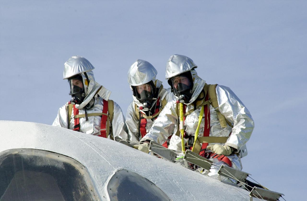 KENNEDY SPACE CENTER, FLA. - "Astronauts" were safely and successfully recovered from a "downed" Space Shuttle in a Mode VII contingency simulation led by Don Hammel, NASA Landing and Recovery Director. KSC Fire/Rescue and Emergency Medical workers, along with Johnson Space Center and Patrick Air Force Base personnel, participated in the drill. Mode simulations are held periodically at KSC to ensure contingency response forces are well prepared to respond to a wide variety of potential emergency situations.