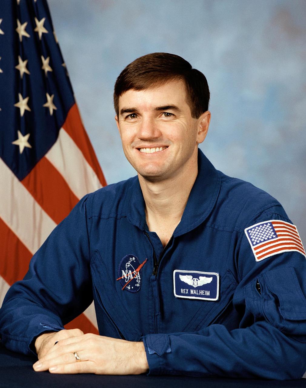 JOHNSON SPACE CENTER, Houston -- (JSC 597-04231) -- Official portrait:  Rex J. Walheim, Mission Specialist