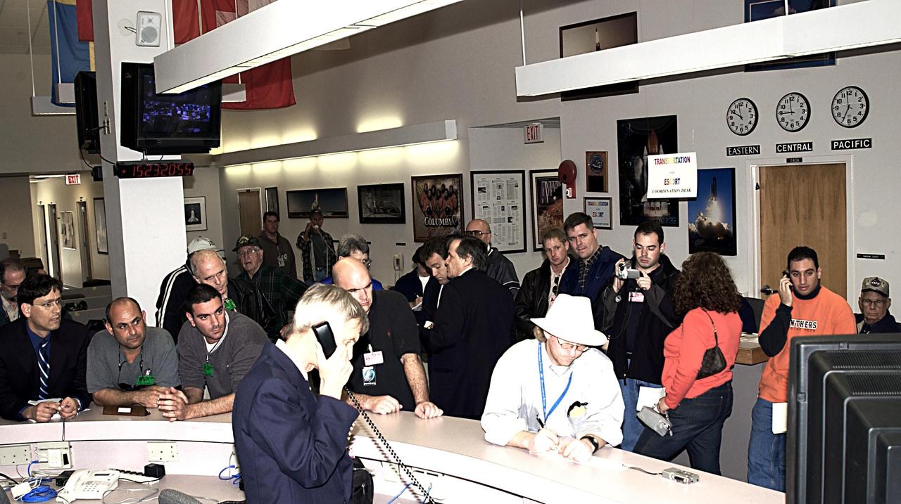 KENNEDY SPACE CENTER, FLA. - After the news that Space Shuttle Columbia was lost, crowds of media representatives begin to gather at the KSC News Center for information and interviews. The response was international, from Australia to Japan and Russia, Europe to Canada, and across the United States.