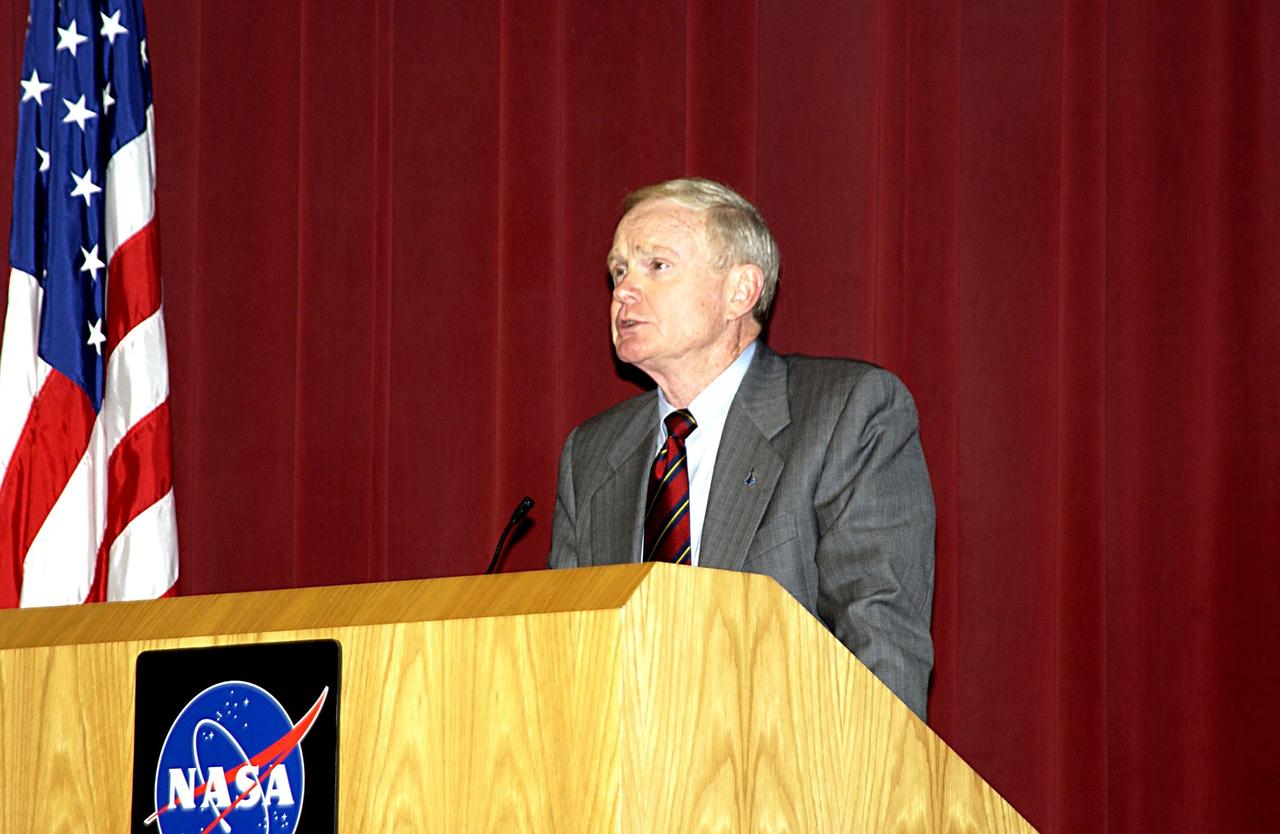 KENNEDY SPACE CENTER, FLA. - Following the loss of Columbia and crew on their return to Earth, Center Director Roy Bridges speaks to employees about the tragedy, the impact on the KSC family and, ultimately, to honor the fallen heroes by continuing the journey into space.