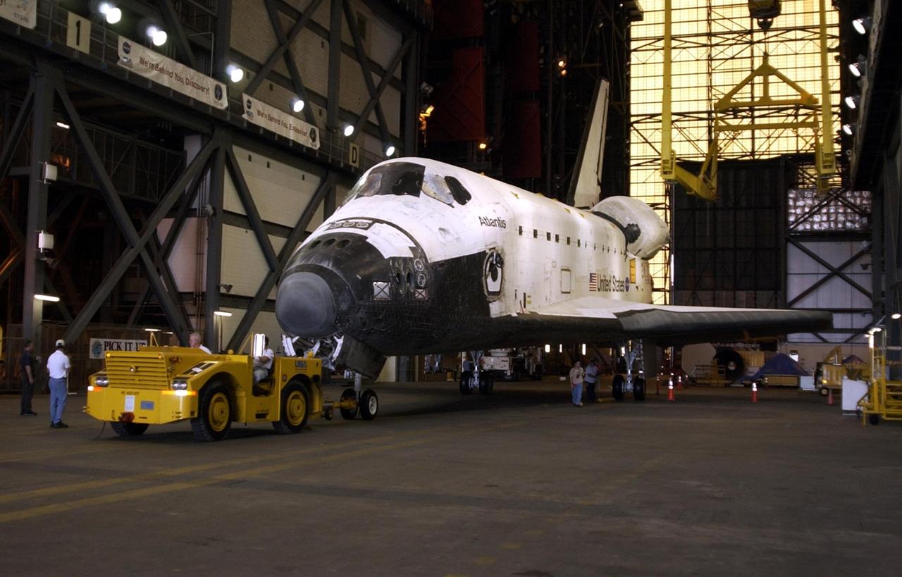KENNEDY SPACE CENTER, Fla. - In the Vehicle Assembly Building, Atlantis is ready to be towed to the Orbiter Processing Facility. The orbiter was demated from its external tank in the high bay, lifted over the transom, then lowered and shifted to the horizontal position in the transfer aisle.