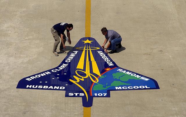 NASA image: KSC-03pd1126