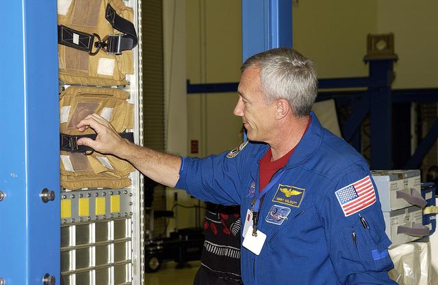 NASA image: KSC-03pd1171