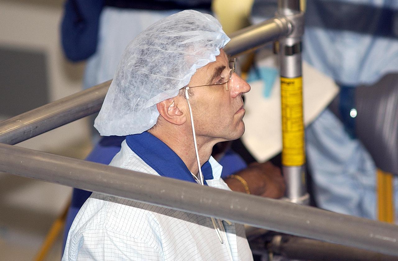 KENNEDY SPACE CENTER, FLA. - STS-118 Mission Specialist Dafydd Williams looks at equipment during training in the Space Station Processing Facility. Williams is with the Canadian Space Agency. He and other crew members are at KSC to become familiar with equipment for their mission. The mission will be delivering the third starboard truss segment, the ITS S5, to the International Space Station, and a SPACEHAB Single Cargo Module with supplies and equipment. Launch date is under review.